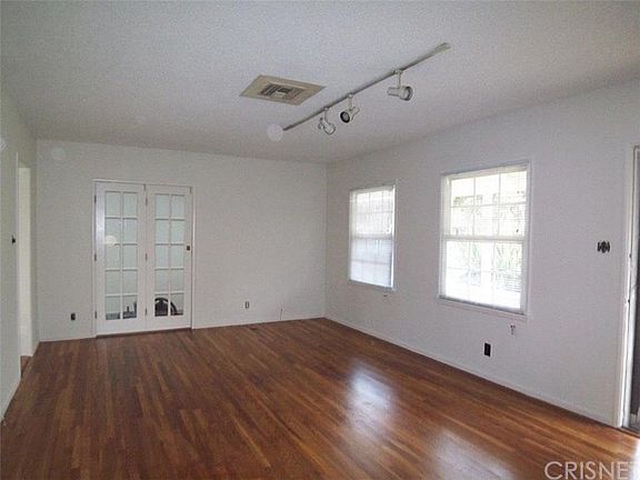 4th image of 6815 Texhoma Ave