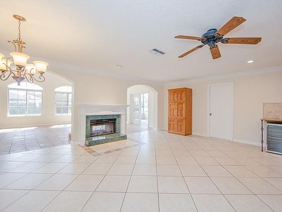 4th image of 5410 Memorial Dr