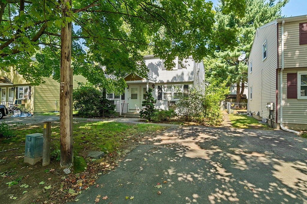 3840 Moulton St, Springfield, MA 01118 Zillow