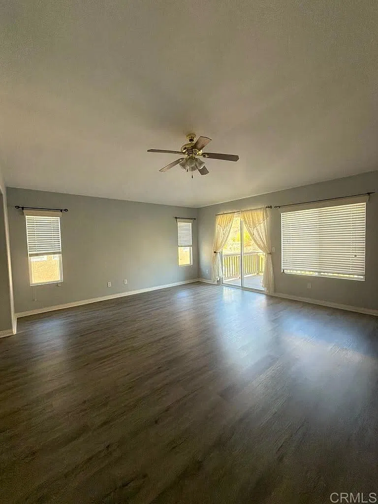 4 bed, 2.5 bath, 2384 sqft, $5,400 — Photo 4