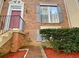 43173 Center St, Chantilly, VA 20152