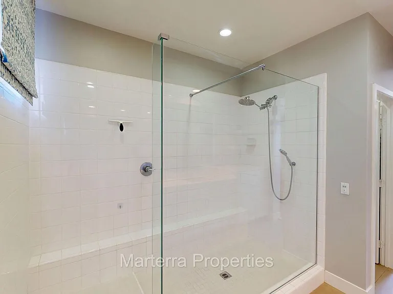 2111 Harper Way — Photo 15