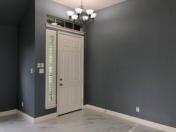 3rd image of 4303 Republic Dr