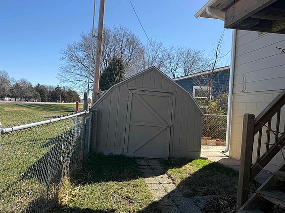 3rd image of 117 BRONCO RD