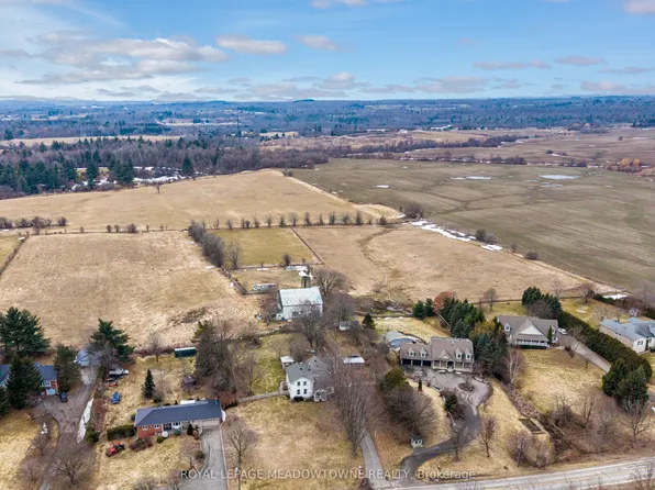 152 Confederation St, Halton Hills, ON L7G 4S8