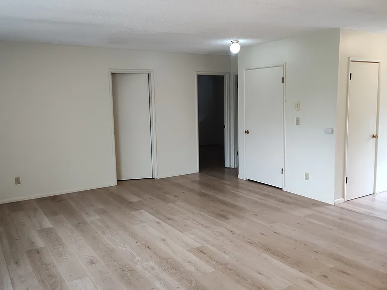 Living room toward bedrooms & bath
