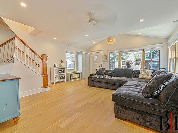 4th image of 1936 Kimball St #1