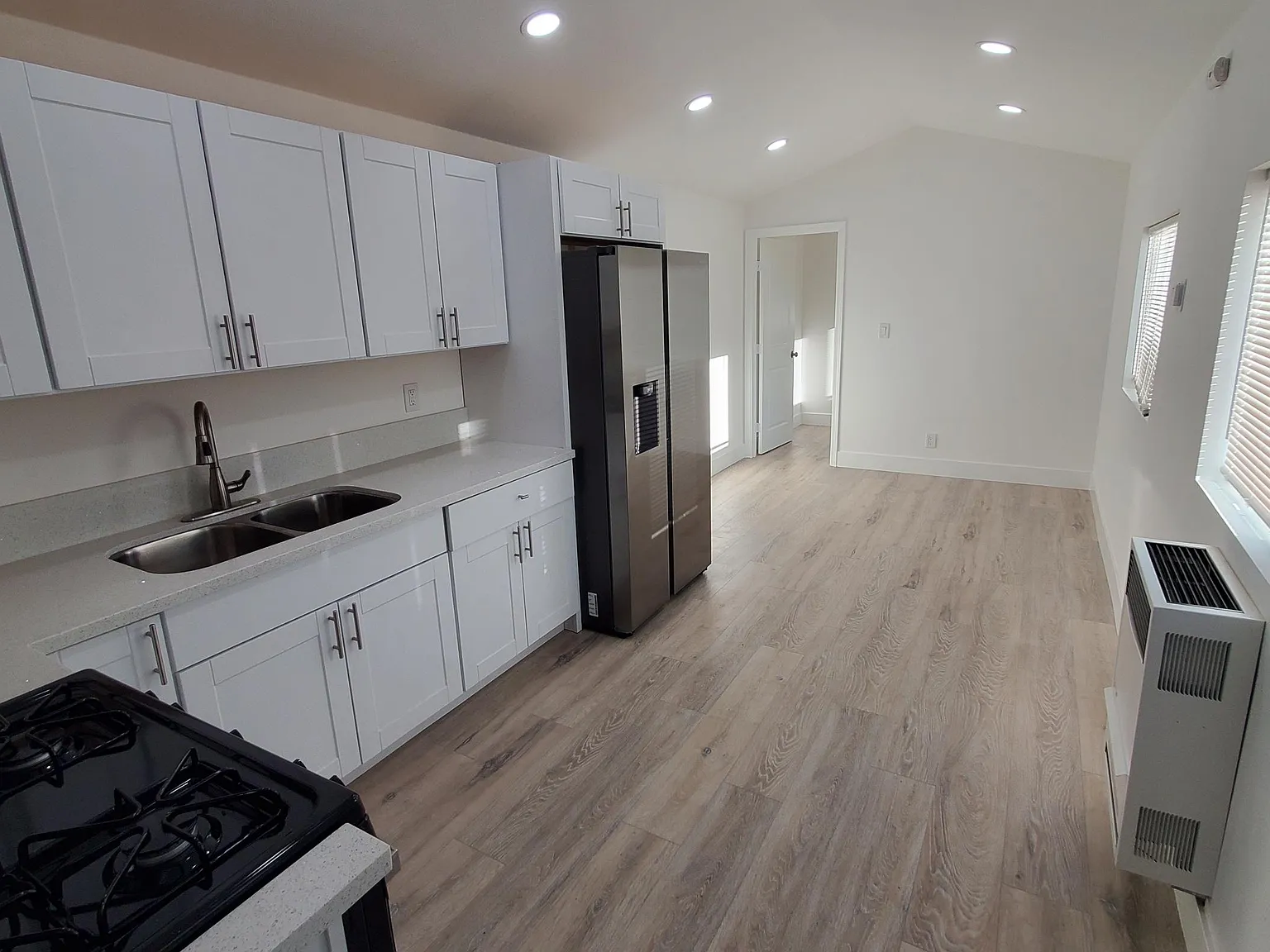 2 bed, $2,300 — Photo 3