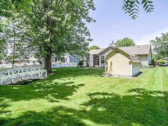 3rd image of 4527 Tarragon Dr