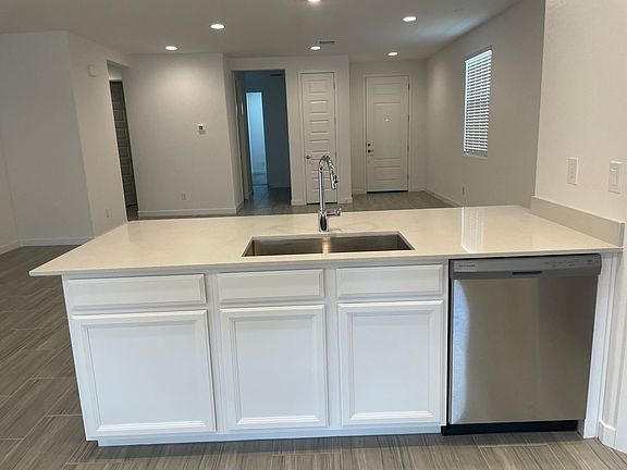3rd image of 9343 W Glenrosa Ave