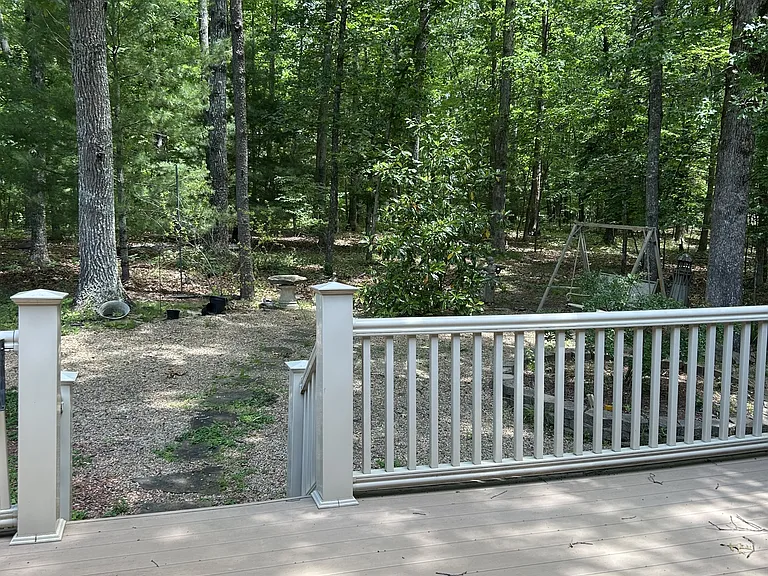 129 Ivy Ln — Photo 25