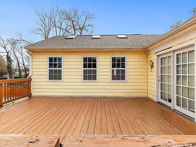 6138 Beachway Dr — Photo 39