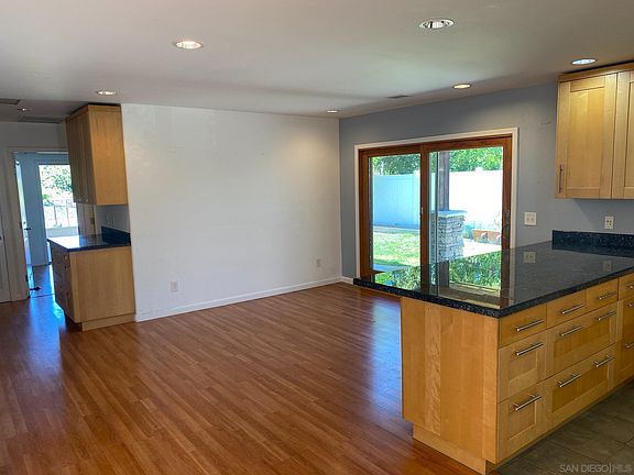 4th image of 4440 Mount Lindsey Ave
