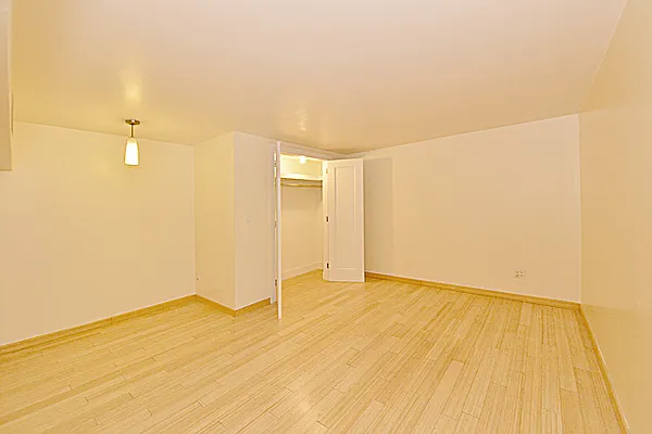 Rented by KG & Company | media 19