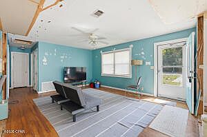 5th image of 138 Chicago Ave SE