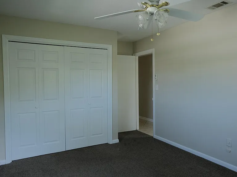 980 Woodland Ave — Photo 11