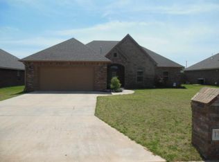 1327 Saddle Rock Dr, Elgin, OK 73538