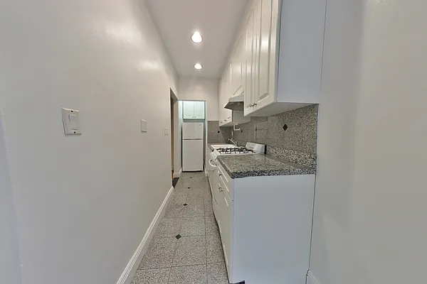 Rented by CitySites Real Estate Group | media 4