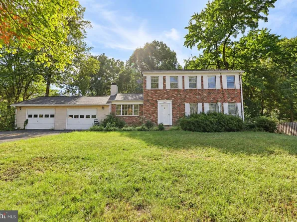 2403 Ivywood Rd, Reston, VA 20191