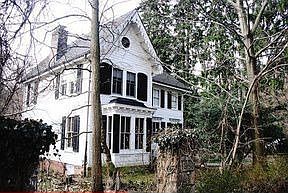 2nd image of 47 Washington Spring Rd