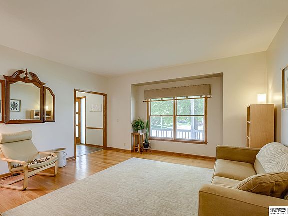 4th image of 6407 S 106th Cir