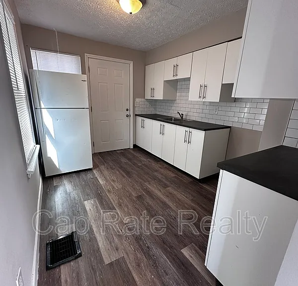 2359 McGuffey Rd — Photo 7