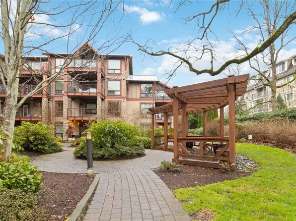 4529 W Saanich Rd #112, Saanich, BC V8Z 0B9