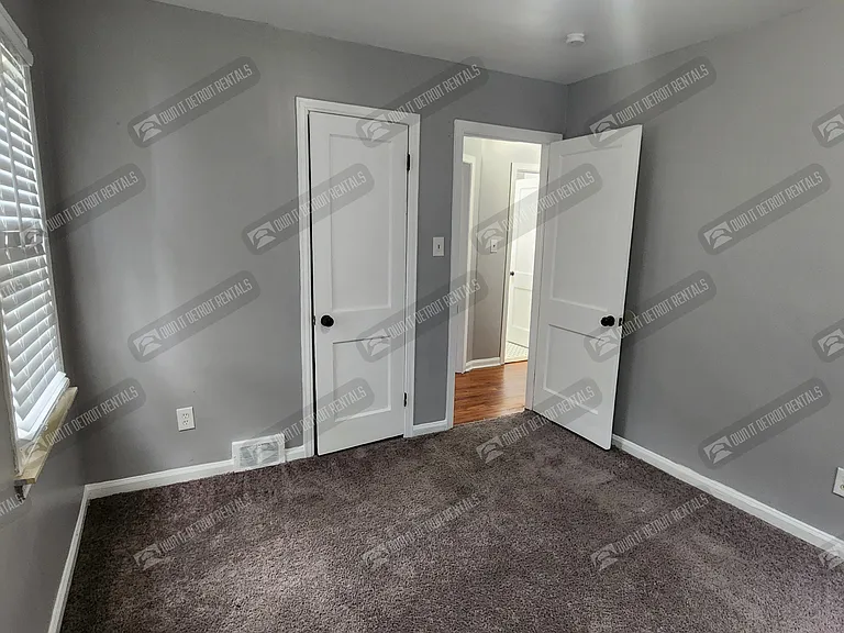 18492 Gilchrist St — Photo 16