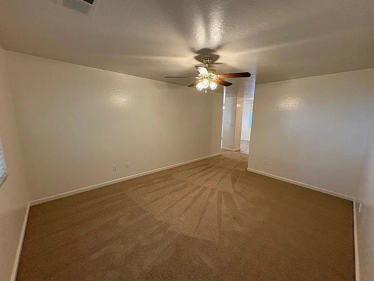 4704 W Rialto Ave — Photo 14