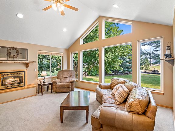 5th image of 11295 Moccasin Ln
