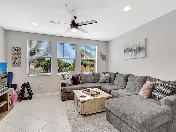 5th image of 609 Amador Lane #4