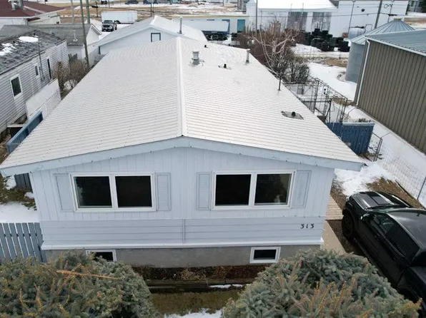 313 NW 3rd Ave E, Hanna, AB T0J 1P0