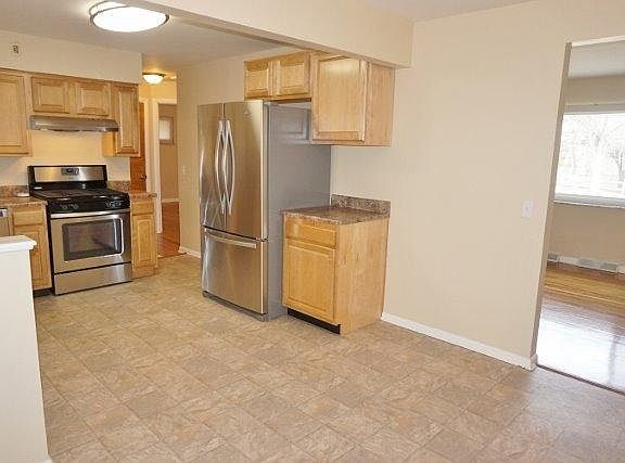 4th image of 4301 Skylark Dr