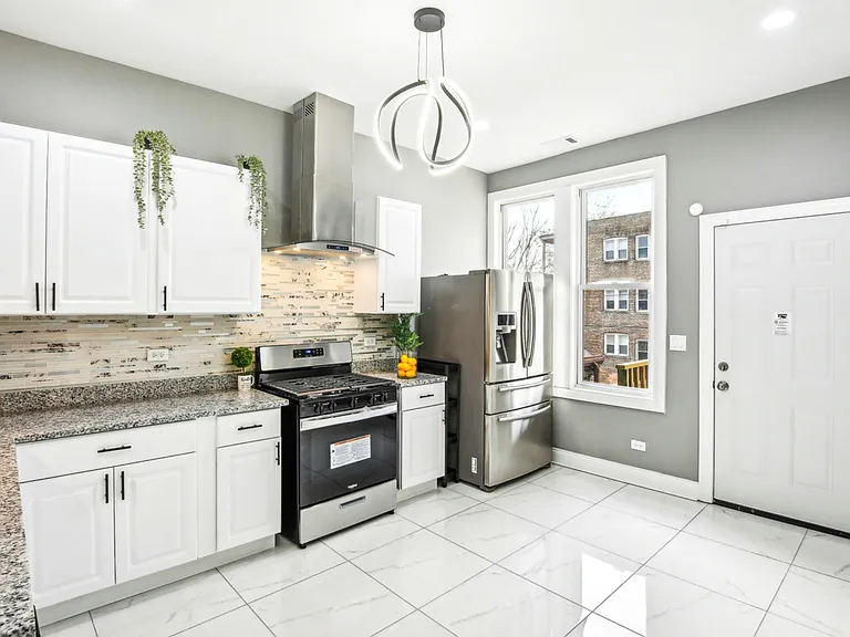 1806 S Trumbull Ave #3 — Photo 3