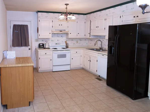 225 Holcomb Dr, Athens, GA 30605