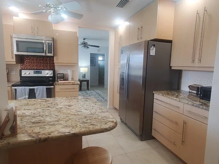 423 Matares Dr — Photo 7