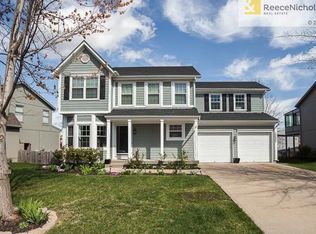 15457 S Wyandotte Dr, Olathe, KS 66062