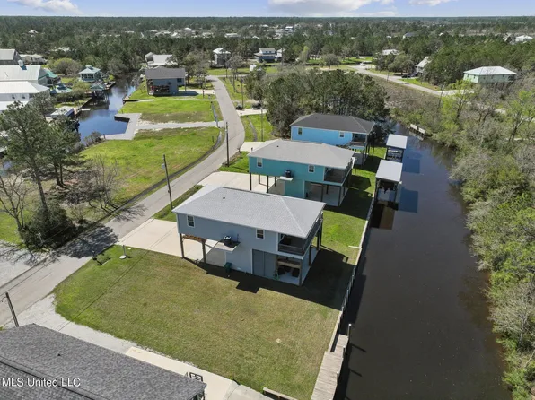 4064 Pennsylvania St, Bay Saint Louis, MS 39520