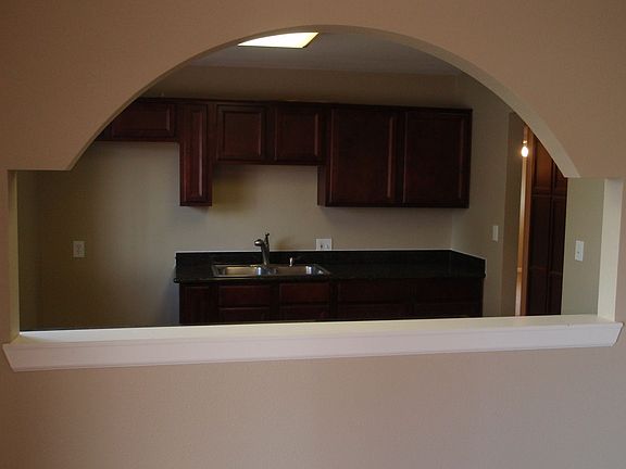 3rd image of 5727 N 32nd Ave