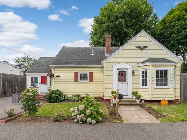 9 Orleans Ave, Salem, MA 01970