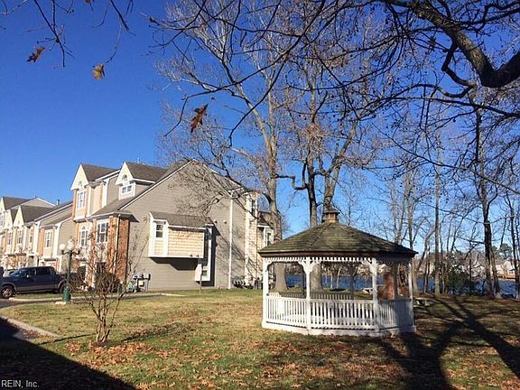 4th image of 5300 Garnett Pointe Ct