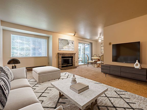 5th image of 2700 S Meridian #1423