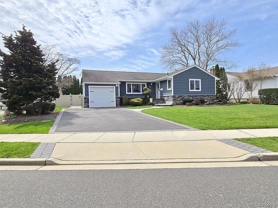 1st image of 22 Clifford Drive