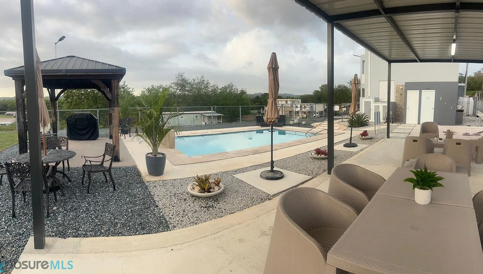 6 bed, 2.5 bath, 1800 sqft, $1,700 — Photo 4