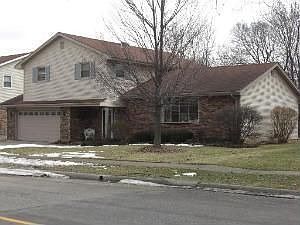 1st image of 690 Oak Run Dr