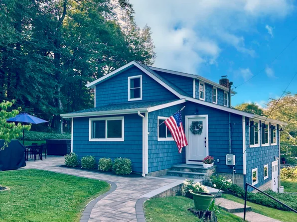 41 Candlewood Dr, New Fairfield, CT 06812