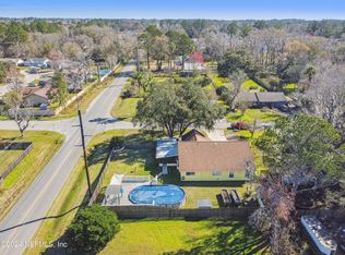 1588 Twin Oak Dr E, Middleburg, FL 32068