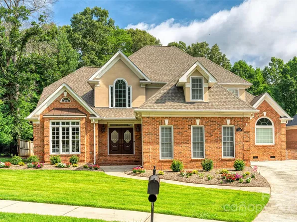 10405 Lady Grace Ln, Charlotte, NC 28270
