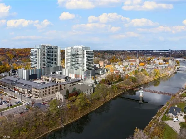 15 Glebe St #910, Cambridge, ON N1S 0B7