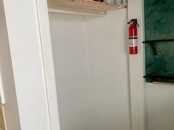 5th image of 824 E Lime St #2